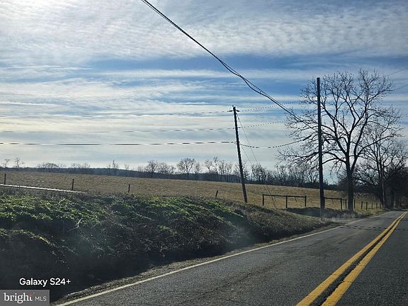 4th image of 4147 Lander Rd