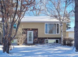 3808 W 49a Ave, Innisfail, AB T4G 1J2