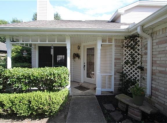 4th image of 18119 Lake Bend Dr