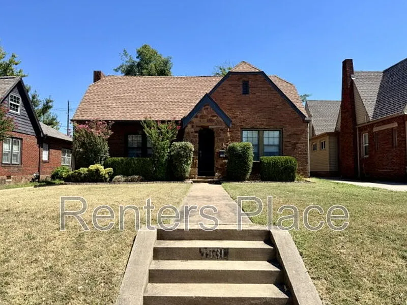 1531 S Gary Pl