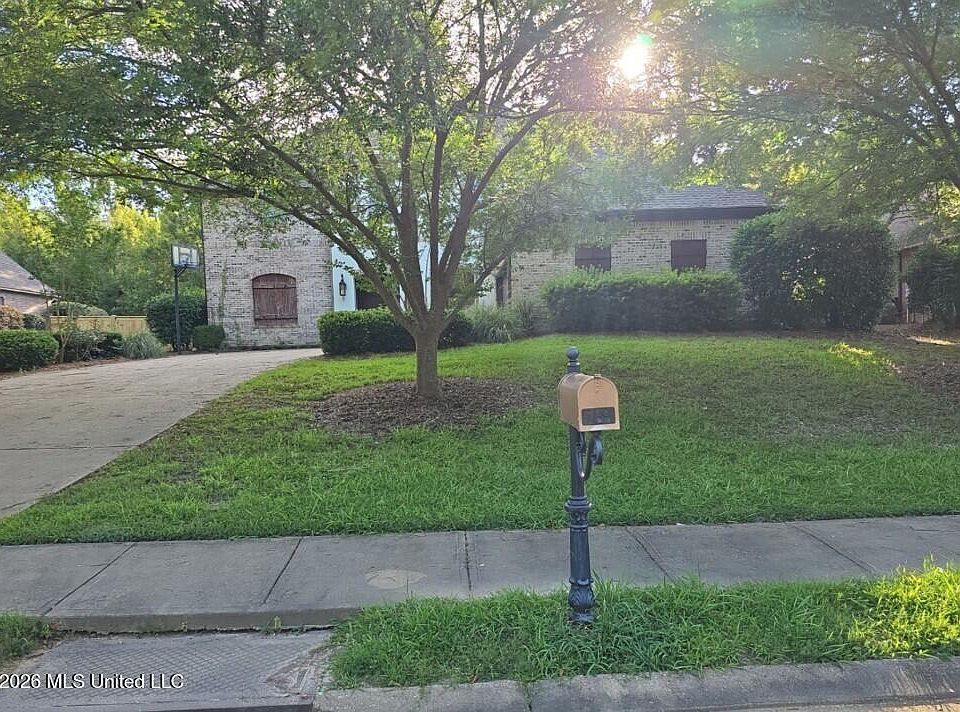 1st image of 169 Saint Ives Dr
