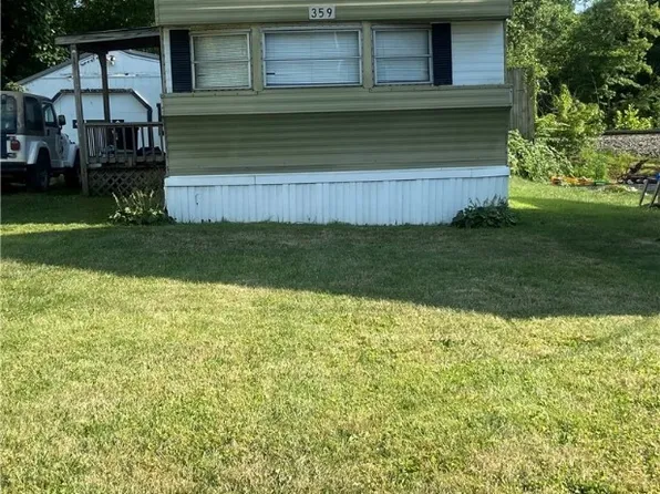 359 E Clark St, East Palestine, OH 44413