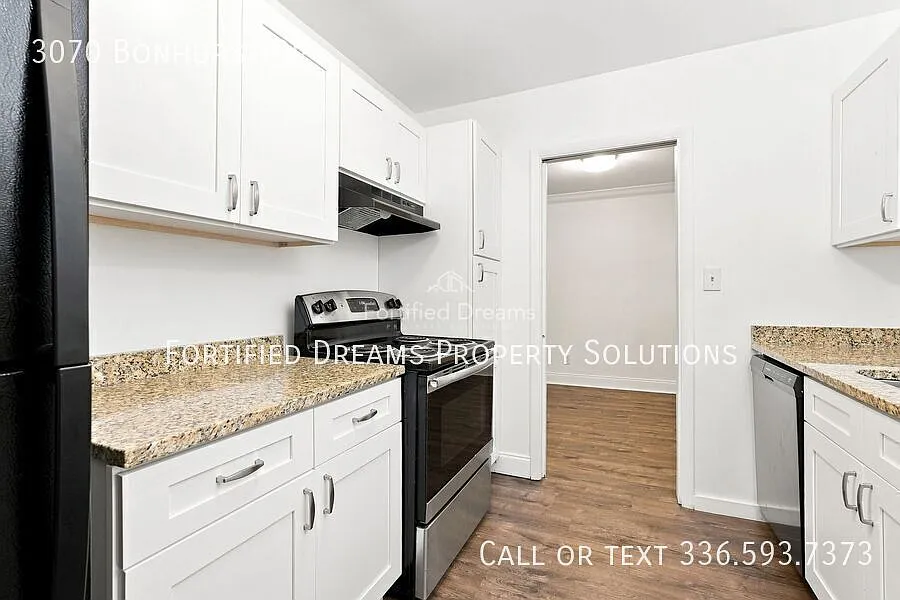 Charming & Spacious Condo w/ Sunroom in Desirable Winston-Salem Location!! — Photo 3