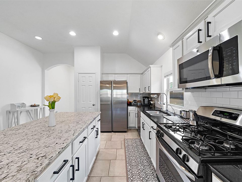 1st image of 21411 Gable Meadows Ln