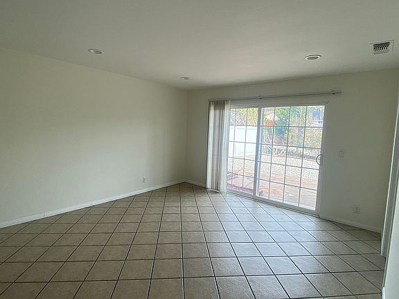2nd image of 28032 Ermine Pl