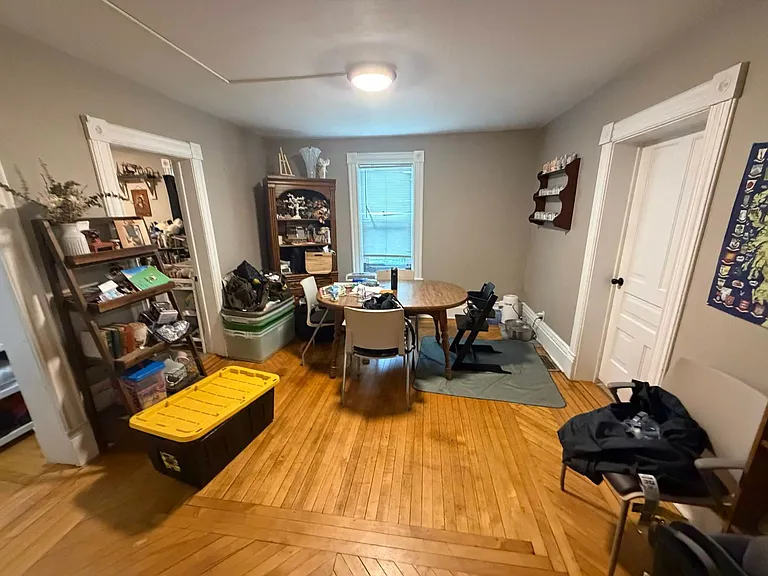 635 Franklin St — Photo 2