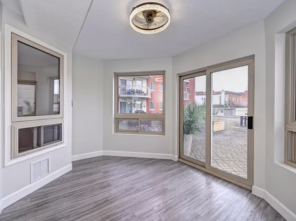 Stratford Place Apartments