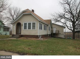 390 Cleveland Ave, Green Isle, MN 55338