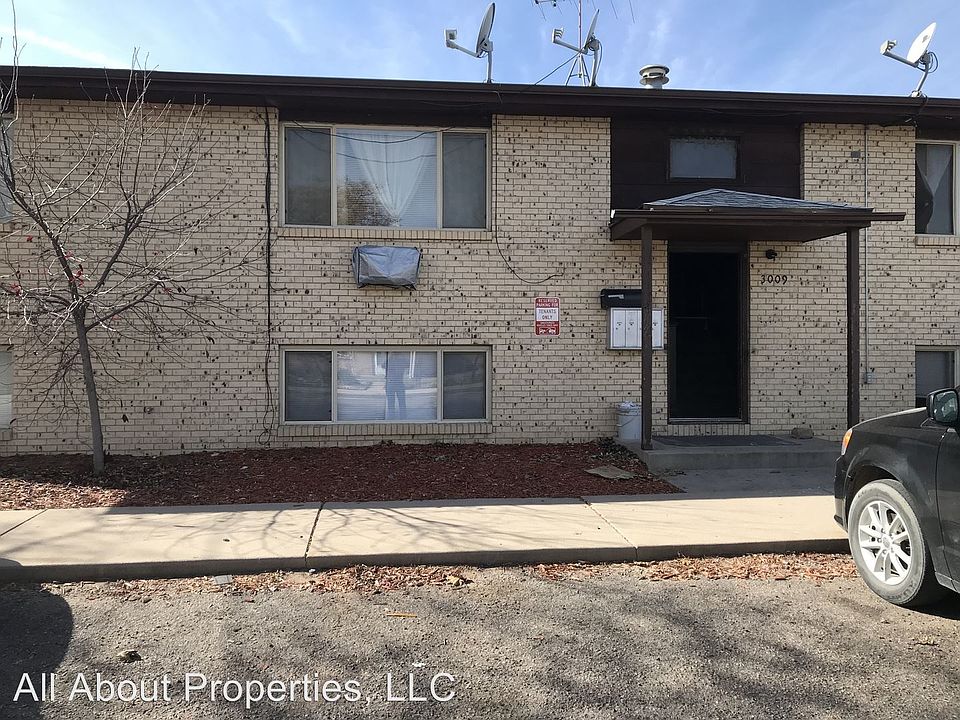 1st image of 3009 Sunset Dr APT 3