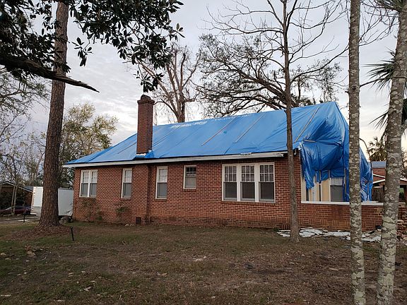 4th image of 4432 Davis St