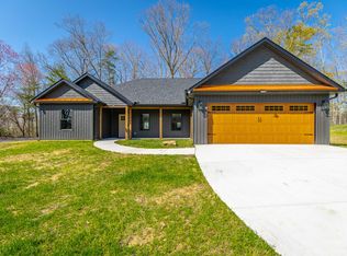 300 Cloud Rd, Trenton, GA 30752