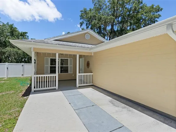 206 E Catawba St, Fruitland Park, FL 34731