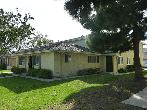2nd image of 2585 Sextant Ave