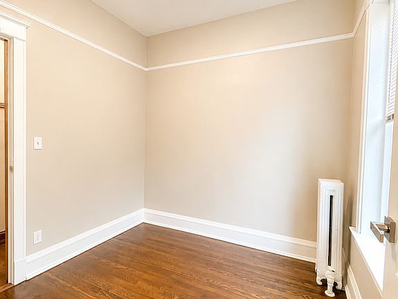 5th image of 1443 W Foster Ave #3B