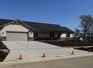 7600 SW 24th Ter, Topeka, KS 66614