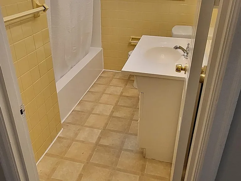 275 W Saint Anthony Ln — Photo 8