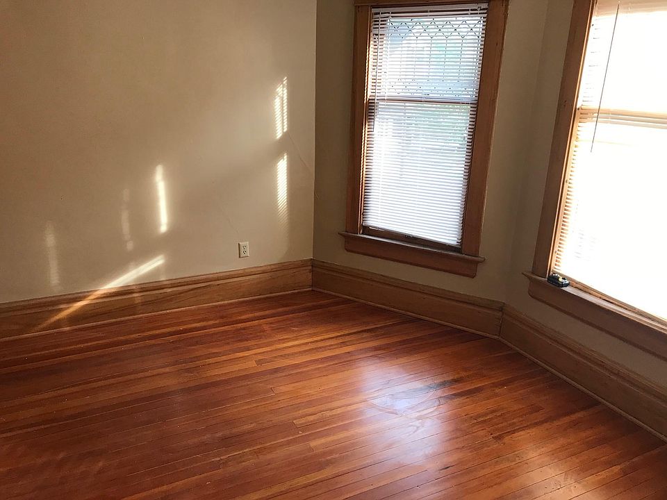 1st image of 64 Hawthorne Ave APT 3
