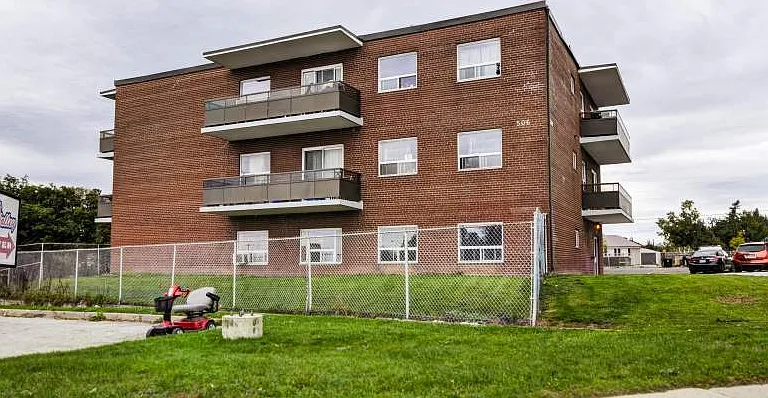 506 Danforth Rd #BACHELOR DEN — Photo 6