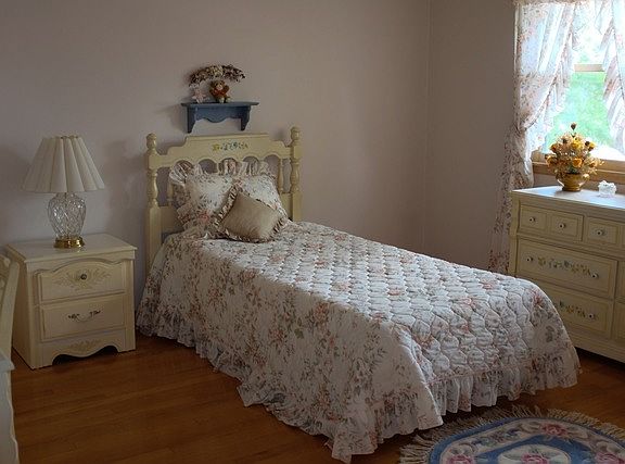 5th image of 6101 W 129th St