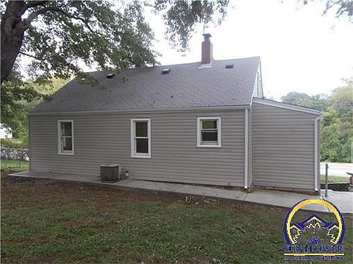 2nd image of 2100 N 77th St