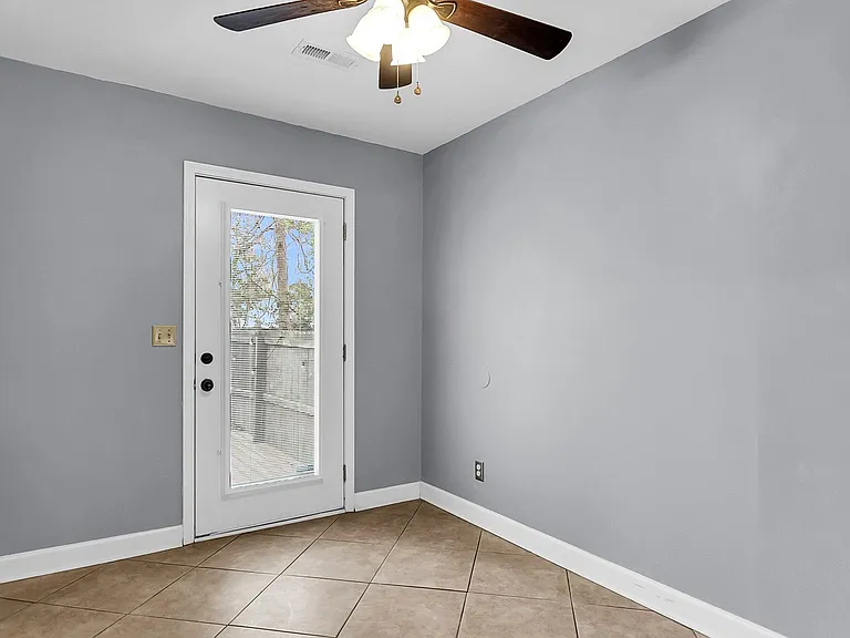 206 Pine Shadow Dr — Photo 22
