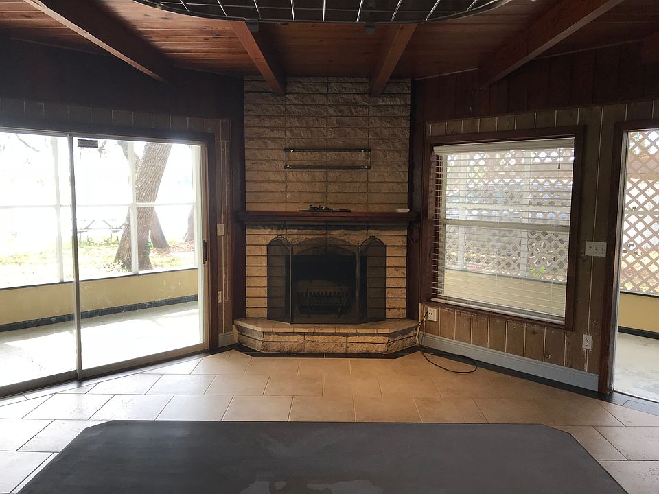 1st image of 7211 Lake Dr
