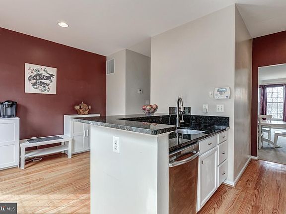 5th image of 5957 Earlston Ct