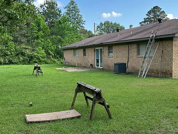 3rd image of 213 County Road 3131