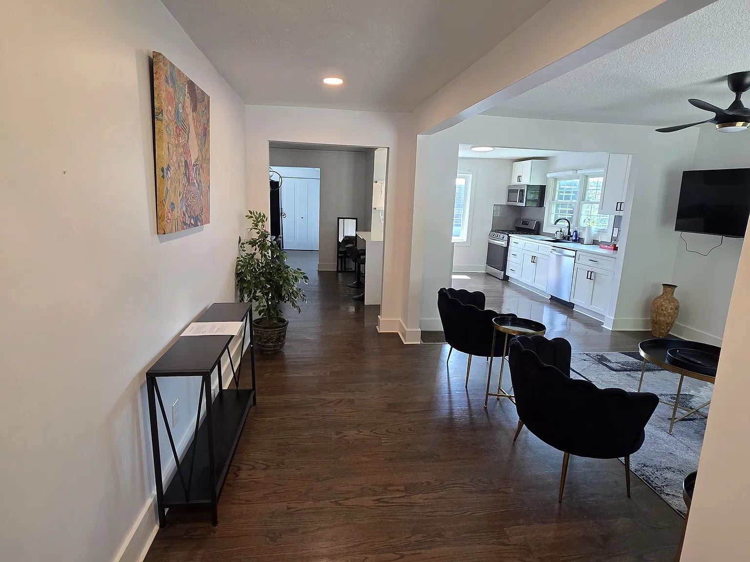 4 bed, 1390 sqft, $4,500 — Photo 3