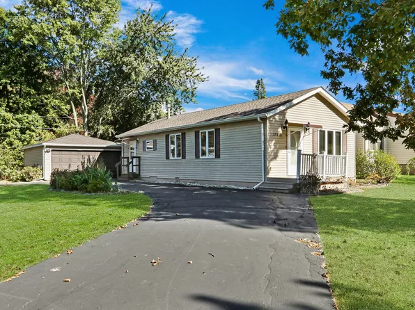 25210 W Park Dr, Antioch, IL 60002