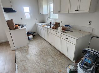 200 W 41st St #3/4, Los Angeles, CA 90037