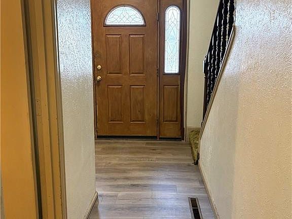 4th image of 622 Pasteur Ave