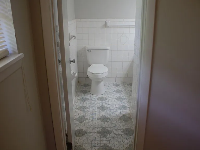 2504 Choctaw St — Photo 7
