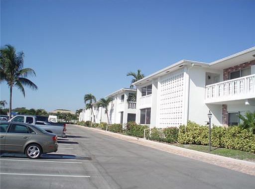 3rd image of 4201 S Ocean Boulevard #2
