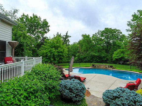 3rd image of 12905 Huntbridge Forest Dr