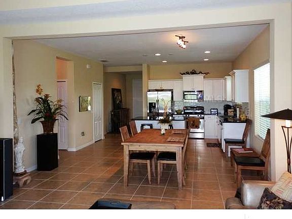 4th image of 11705 Forest Park Cir