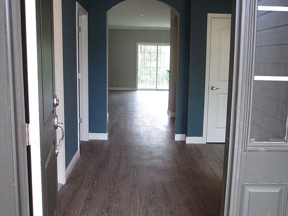 5th image of 2422 Boulder Springs Dr.
