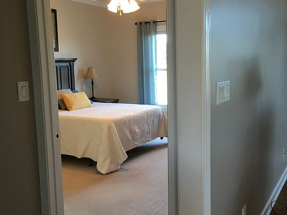 4th image of 121 Golf Villa Dr