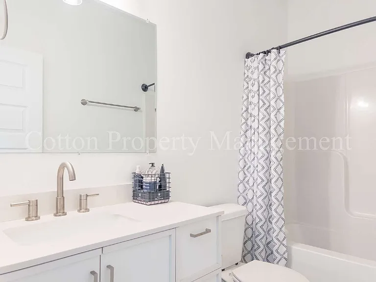 2709 Worth Dr — Photo 30