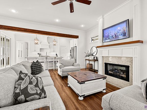4th image of 1146 Centennial Ct