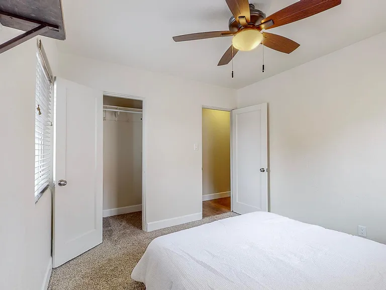 527 Gene Ave NW — Photo 5