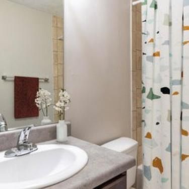 5th image of 301 Highland Dr #5cb3b83c8