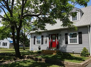 65 Willing Ave, Warwick, RI 02888