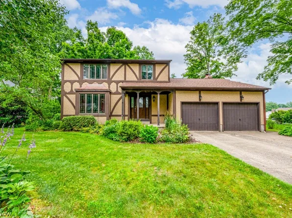 8402 Weathered Wood Trl, Poland, OH 44514
