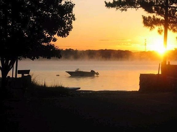 End of Lillis Ave at Sunset