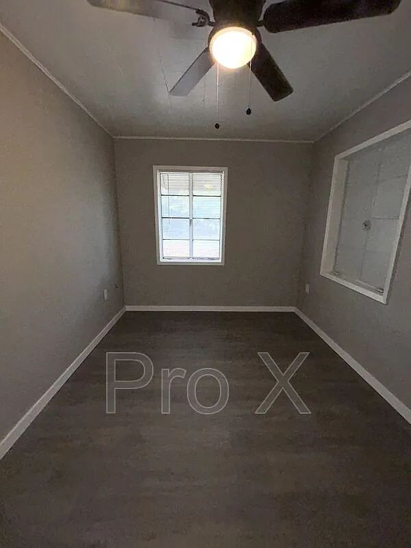 1 bed, 1.0 bath, $695 — Photo 4