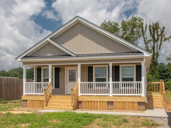 1131 Empire Dr, Abingdon, VA 24210