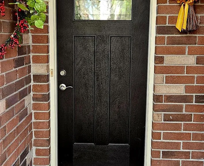 140 S Winterport Cir — Photo 2