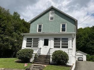 32 Reservoir St, Simpson, PA 18407