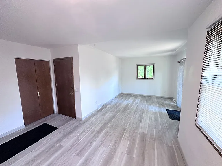 1502 & 1504 Prairie Rd — Photo 10